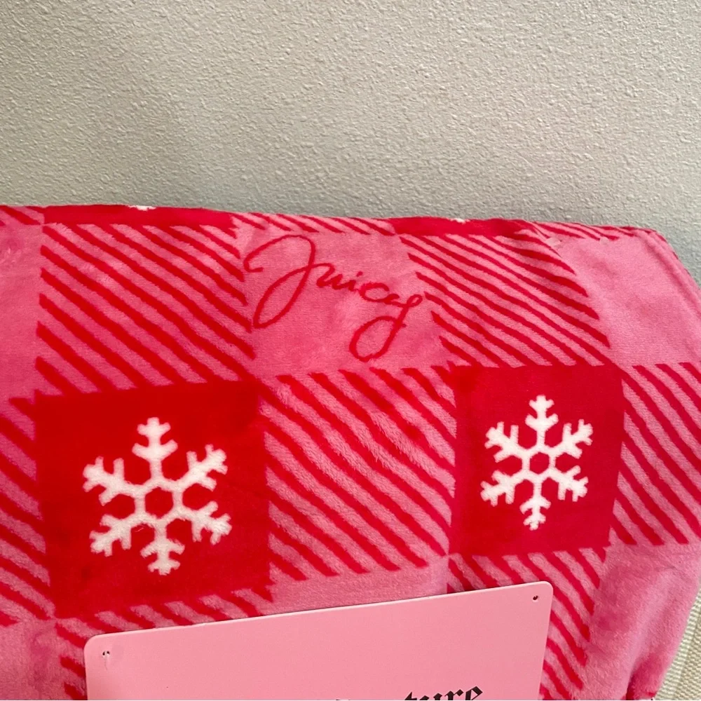 NEW Juicy Couture Pink Red Plaid Snowflake Plush Throw‎ Blanket 50x60